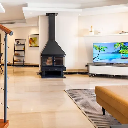 3br Penthouse With Private Pool Estepona